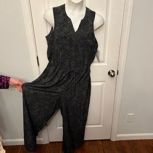 Elegant Black Sleeveless Jumpsuit
